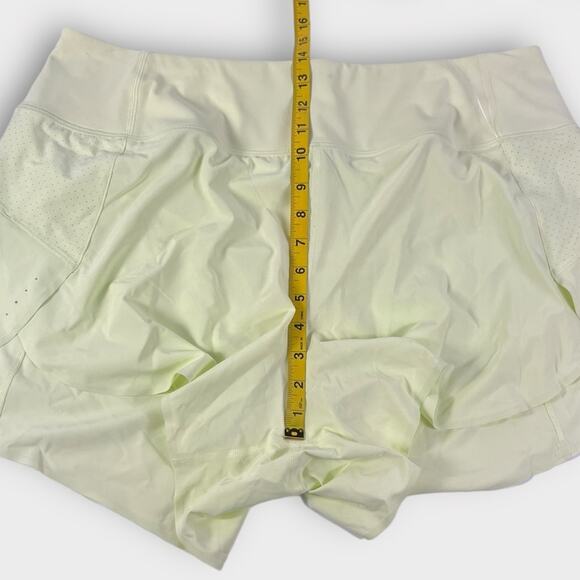 Athleta Run With It Short in Tequila Green Size 1X - Picture 8 of 8